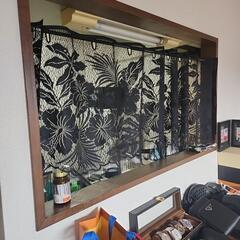 間仕切りカーテン、竹ブラインド、の画像