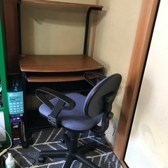 パソコンデスク　椅子セット　（決まりました）の画像