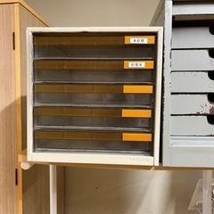 書類ケース（プラスチック）