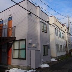 ◆アパートの一室（2F部分）（9.4畳）を物置としてお貸し致しま...