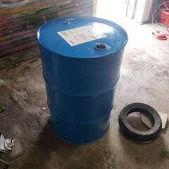 ドラム缶！200L！空ドラム缶　屋内使用！BBQや焼却炉等に！