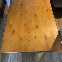 LOWYAのテーブルの画像