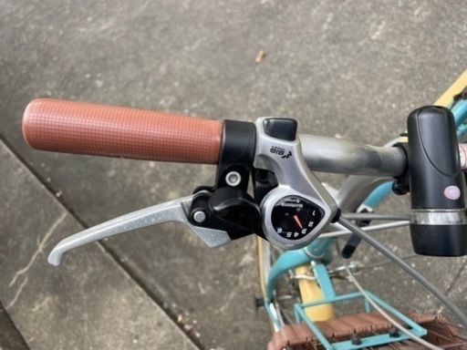 折りたたみ、ギアー付き自転車です。