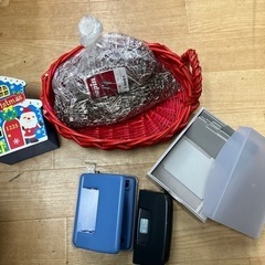 事務用品　穴あけパンチ　安全ピン　名刺入れ