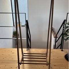 ニトリ　A型ハンガーラック　木製ブラウンの画像