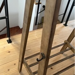 ニトリ　A型ハンガーラック　木製ブラウンの画像