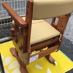 介護　介助　安寿　家具調　椅子兼トイレ　トイレセレクトR はねあげ　標準便座の画像