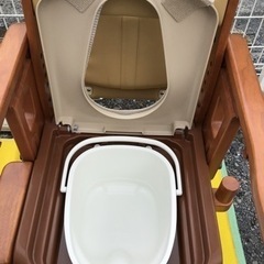 介護　介助　安寿　家具調　椅子兼トイレ　トイレセレクトR はねあげ　標準便座の画像