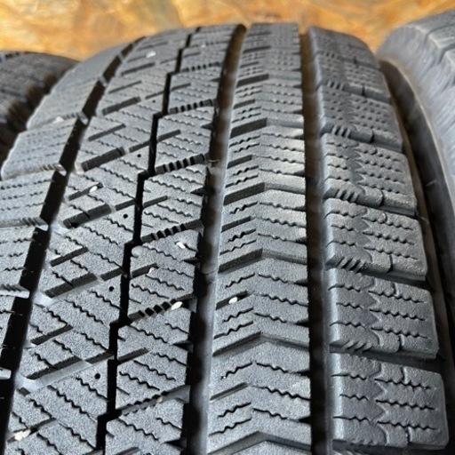 パリ山　BRIDGESTONE ブリヂストン　ブリジストン　VRX2 185/65R14 スタッドレス　タイヤ　2018年製　14イン