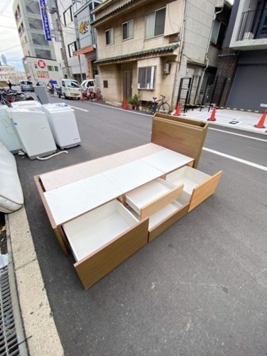 ?シングルベッドとマットレスセット?大阪市内配送設置無料