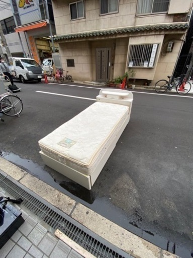 ? 大阪市内配達設置無料 ?白シングルベッドセット??