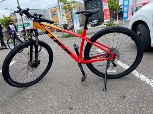 TREK マーリン7