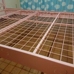 鉄パイプベッド、ダブルベッドの画像