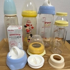 哺乳瓶5本セット　付属品付きの画像