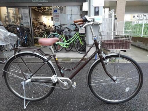 中古自転車２４８１　前後タイヤ新品！ブリヂストン　カジュナ　CB６TP３　２６インチ　３段ギヤ　LEDオートライト　キッキーと音がならない後輪ローラーブレーキ　＊ハンドルロックはリコールの為、無効化してあります。錆びにくい部品：ハンドル・リム・ドロヨケ・前かご・スポーク・クランク・前ブレーキ