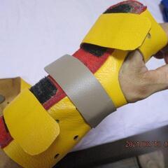 本革手作りリストガード・ハンドプロテクターの画像