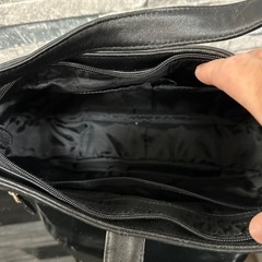 美品！オシャレな黒のショルダーポーチ　ショルダーバッグの画像