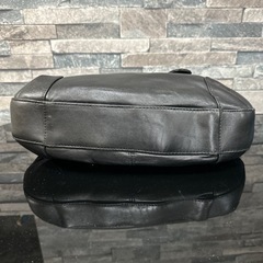 美品！オシャレな黒のショルダーポーチ　ショルダーバッグの画像