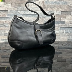 美品！オシャレな黒のショルダーポーチ　ショルダーバッグの画像