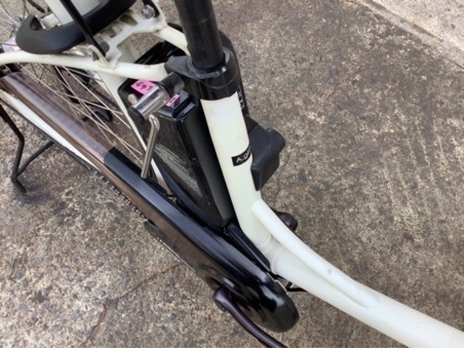9  パナソニック新機種電動アシスト自転車Agirl's26インチホワイトボディー