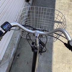 10 ブリヂストン最新機種電動自転車FRONTIA26インチカーキ色アルミの画像