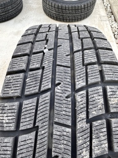30プリウス スタッドレスタイヤ　直接お渡し可能