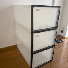 衣装ケースの画像