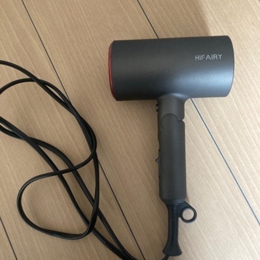 ドライヤー　HIF AIRY
