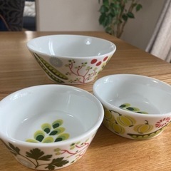 北欧食器ロールストランドのクリナラ3個セットでお譲りします