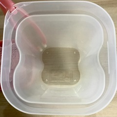 哺乳びんの消毒ケースの画像