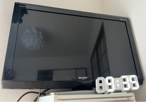 【取引中】SHARP シャープ　液晶カラーテレビ　32型　年式2010年