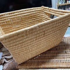 藤の蓋付き収納カゴ＆編み込みカゴ2個セットお値下げしました！の画像