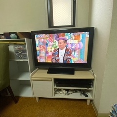東芝REGZAとテレビ台のセット