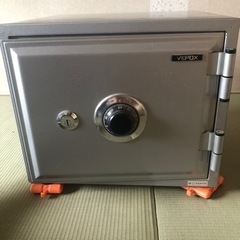 金庫