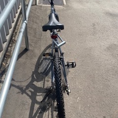 自転車　マウンテンバイク　26インチ　6速　シルバー