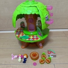 こえだちゃんと木のおうち　の画像