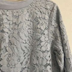 レースのカットソーの画像
