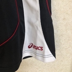 ASICSの上下セットの画像