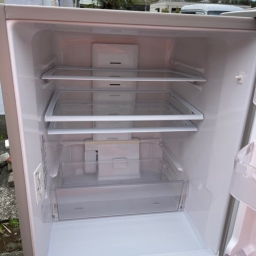 超お買い得‼️格安‼️日立3ドア冷蔵庫  265L  R-27FV