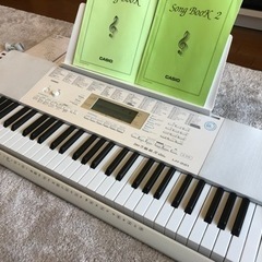 【美品】電子ピアノ(CASIO LK-221) 61鍵盤 スタンドなしの画像