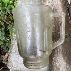 ガラスでできた容器的なもの　大量