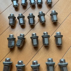 トヨタ純正ホイールナット