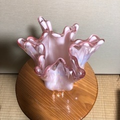 昭和レトロな花瓶の画像