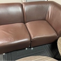 4/11まで　応接セット ソファー&オットマン&テーブルの画像