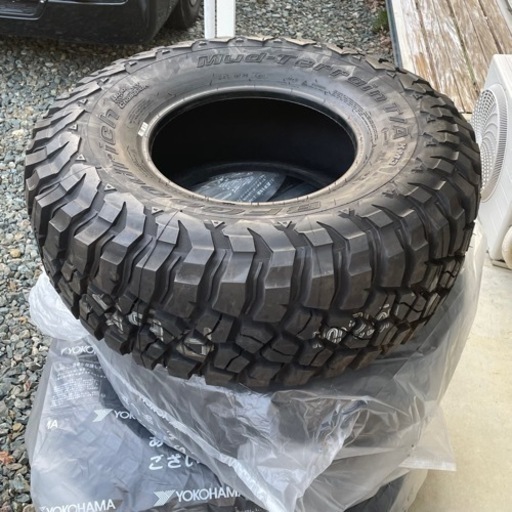 BFグッドリッチ　新品タイヤ　ランクル パジェロ チェロキー 33×12.5R15 KM3