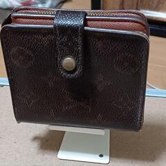 値下げしましたルイヴィトンの定番２つ折り財布