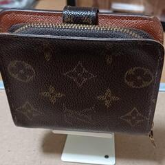 最終値下げルイヴィトンの定番２つ折り財布の画像