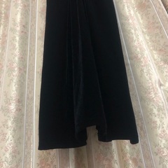 黒のドレスの画像