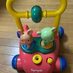 ベビー歩行器
