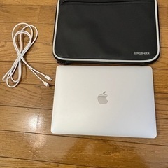 MacBook Air (M1,2020) シルバー MGNA3J/A M1/8GB/512GB 充放電回数117回